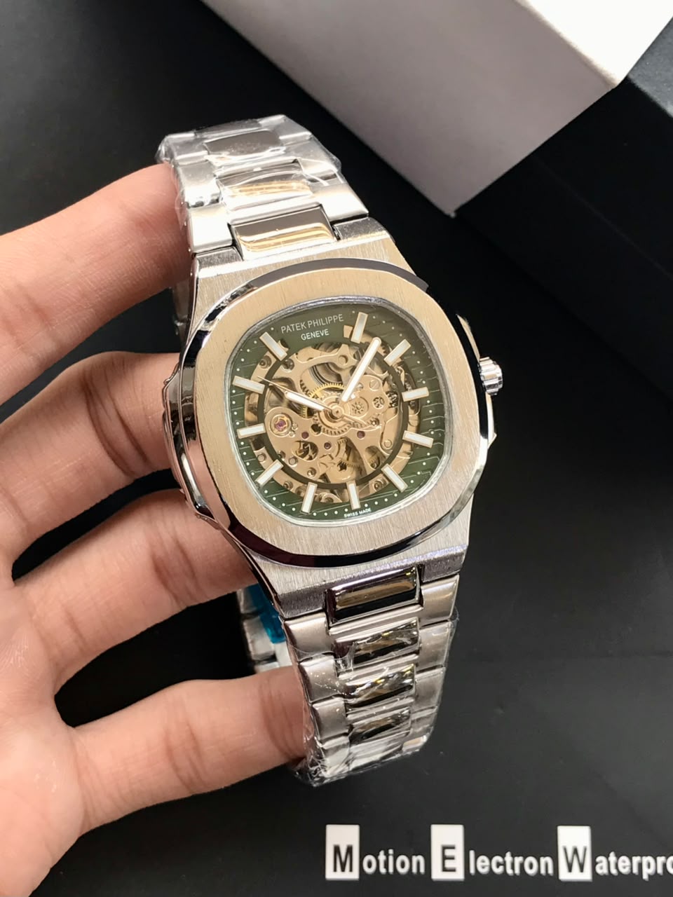 PATEK PHILIPPE Mens Watch Nautilus Model