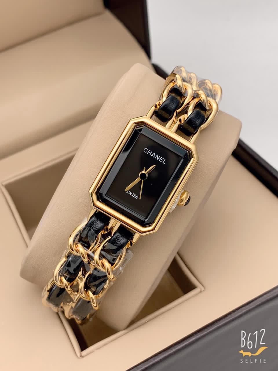 CHANEL Woman Watch